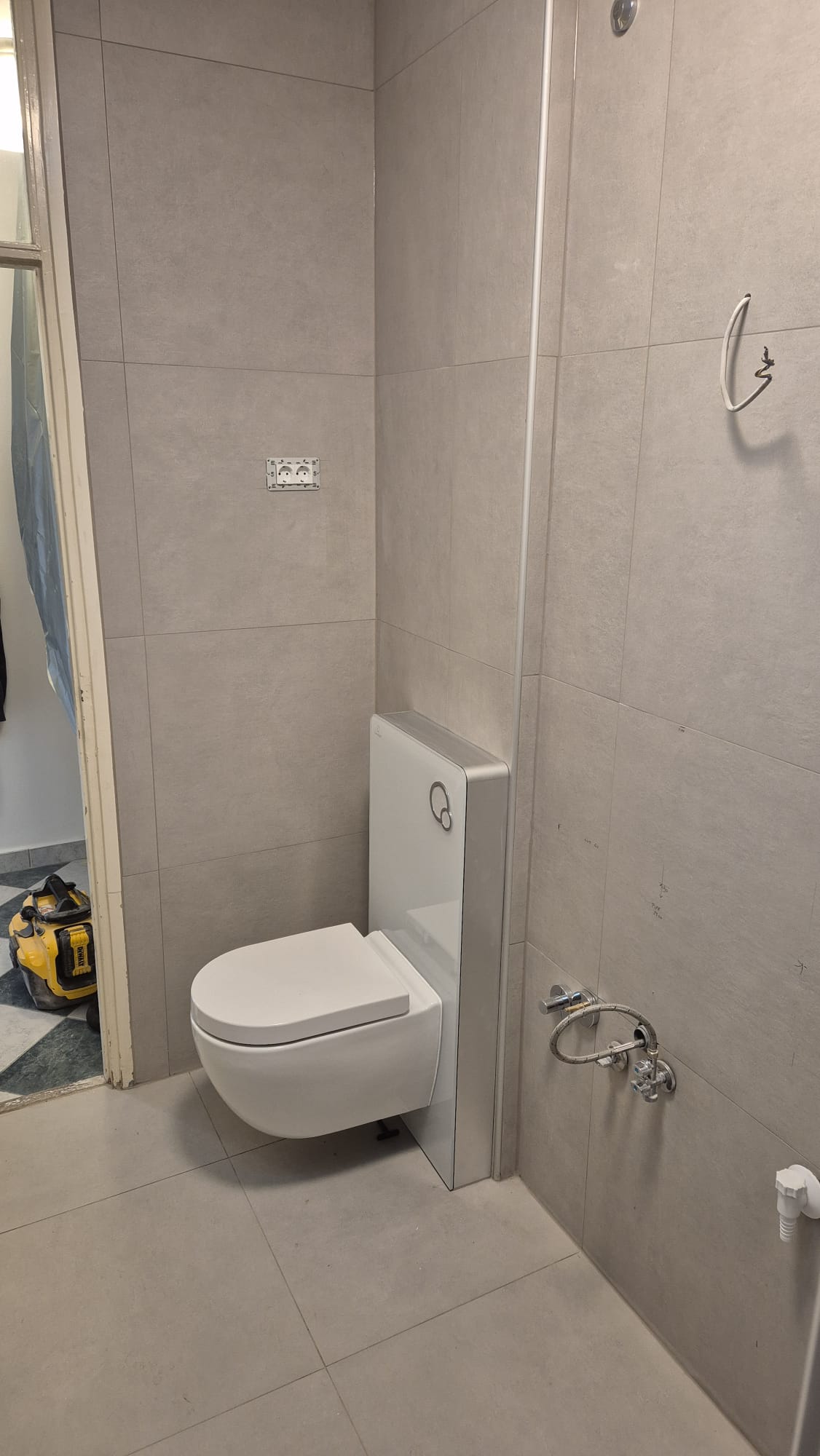 WC školjka montirana Zagreb – garancija na rad